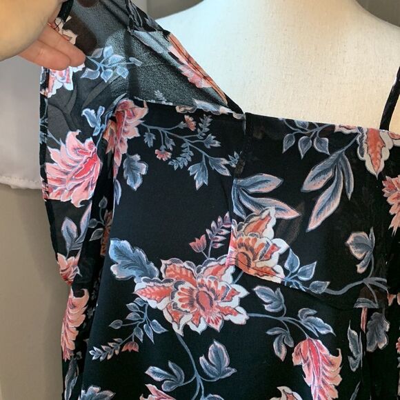 Olivaceous cold shoulder sheer ruffle blouse sz small - Picture 7 of 16